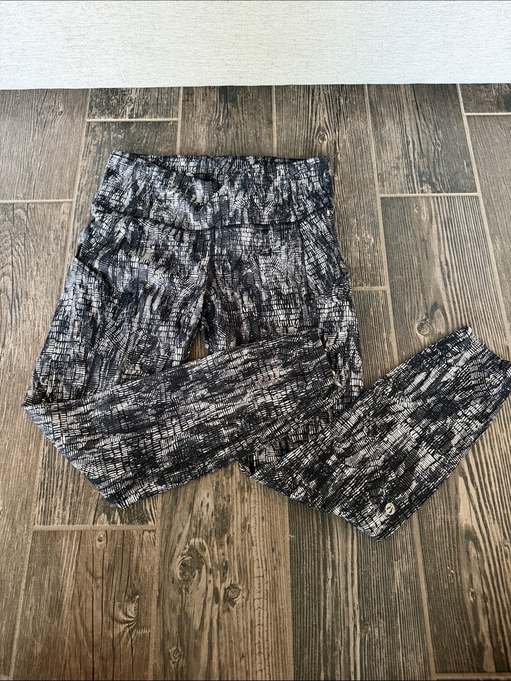 Black & White Patterned leggings